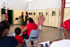 Sous la supervision de la photographe Marie MANECY, des Saint-Pauloises présentaient leur exposition photographique.